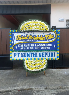 Papan Bunga Duka di Pengambangan