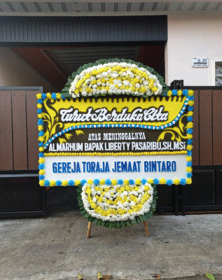Papan Bunga Duka di Pengambangan