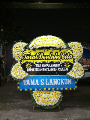 Papan Bunga Duka di Pengambangan